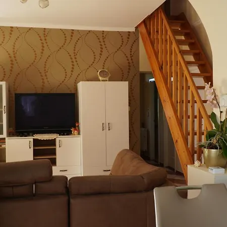Ozgida Vendeghaz Apartment Egerszalok